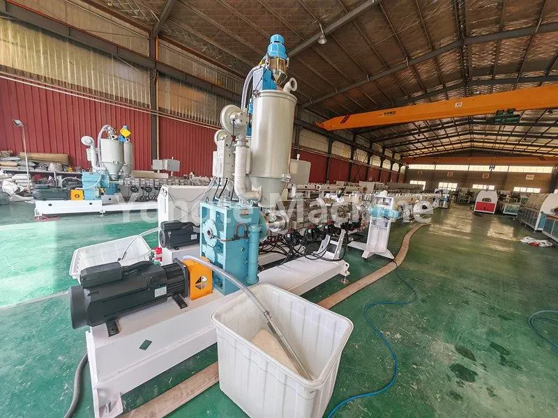 Yongte 16-63mm PPR fistulae extrutionis versus tres iacuit pro clientibus Algerianis committendo et acceptando feliciter perfecit