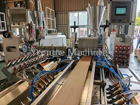 Compositum Decking Machina