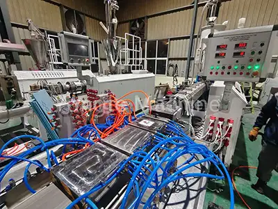 plastic lumber calibrator