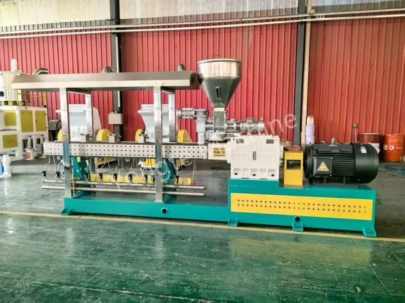 PET Redivivus Extruder Sinae Customer vendidit